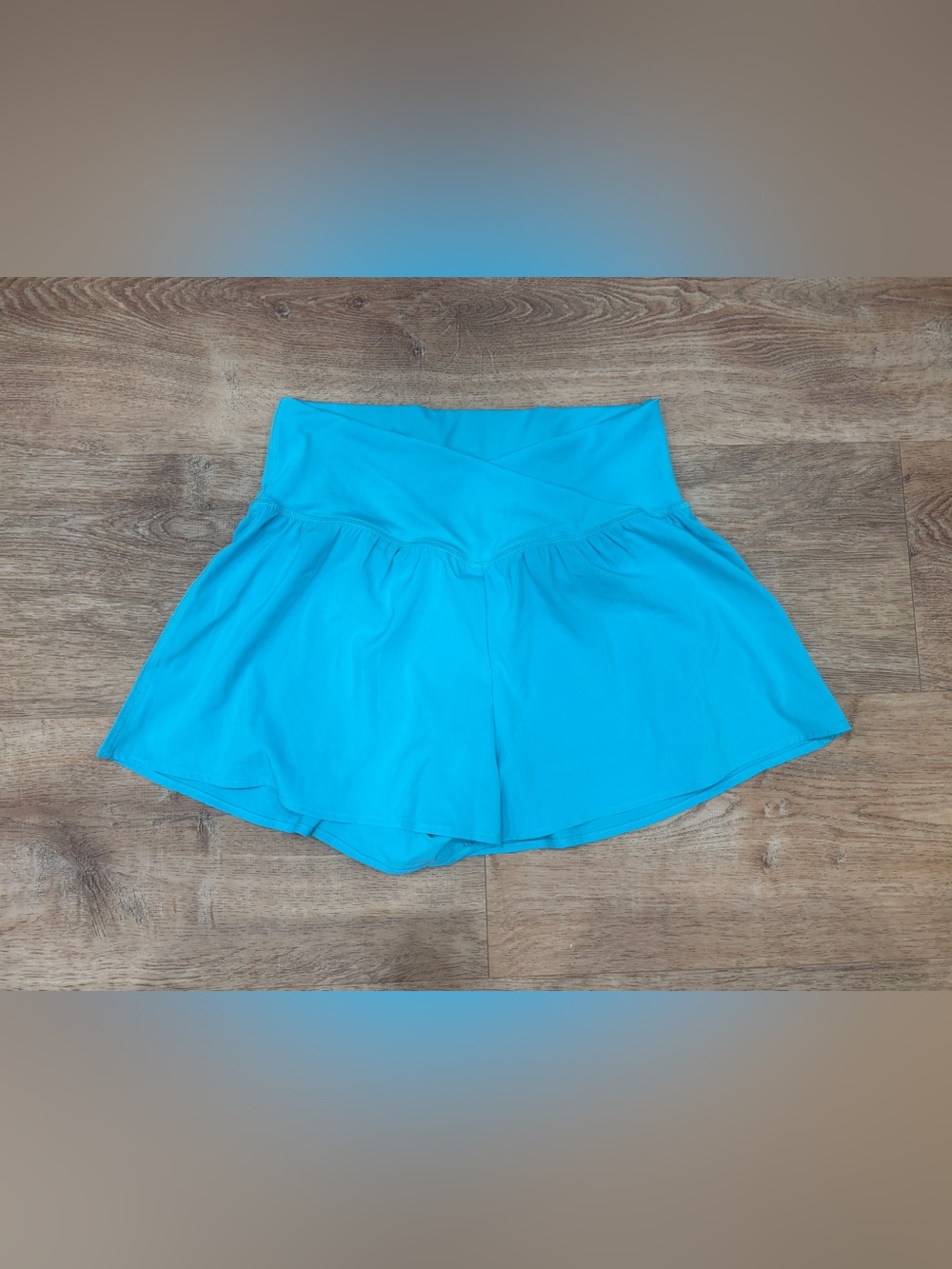 High-Rise Athletic Shorts in Bright Turquoise